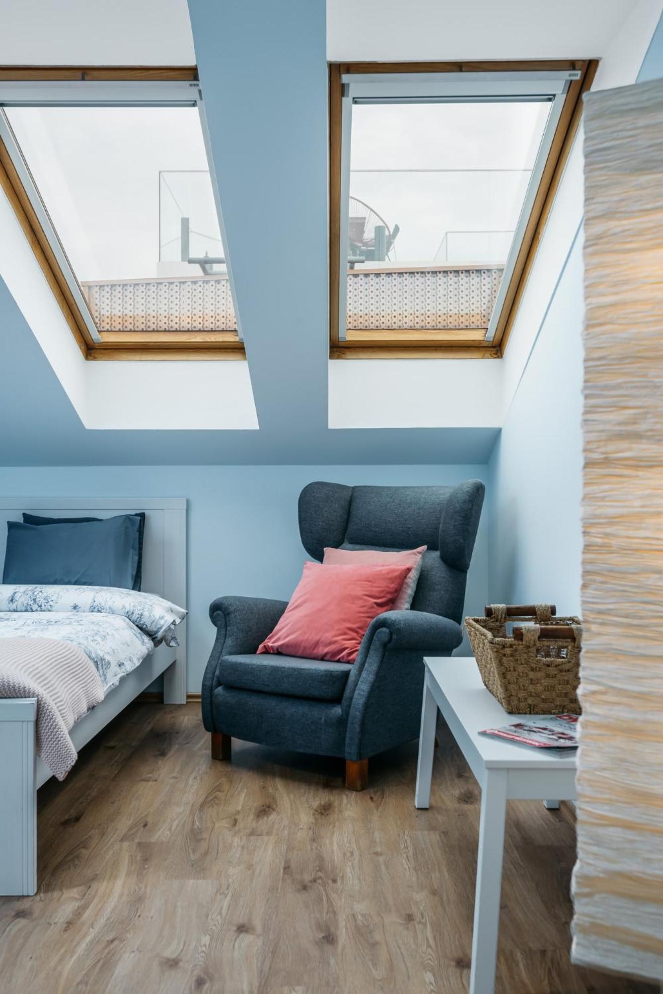 Mia Cozy With Castle View, Parking & Ac